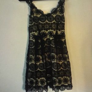 Madison Marcus NWT silk lace dress